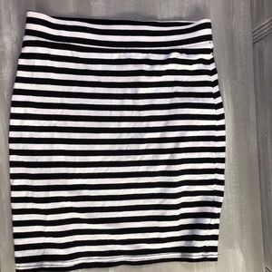 Stretchy Pencil Skirt